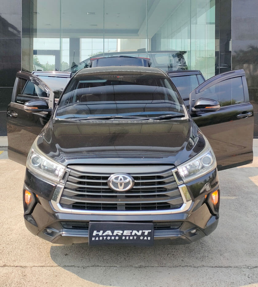 Lebih Hemat Sewa Avanza atau Innova di Surabaya? Simak 4 Fakta Harganya! 3 innova reborn