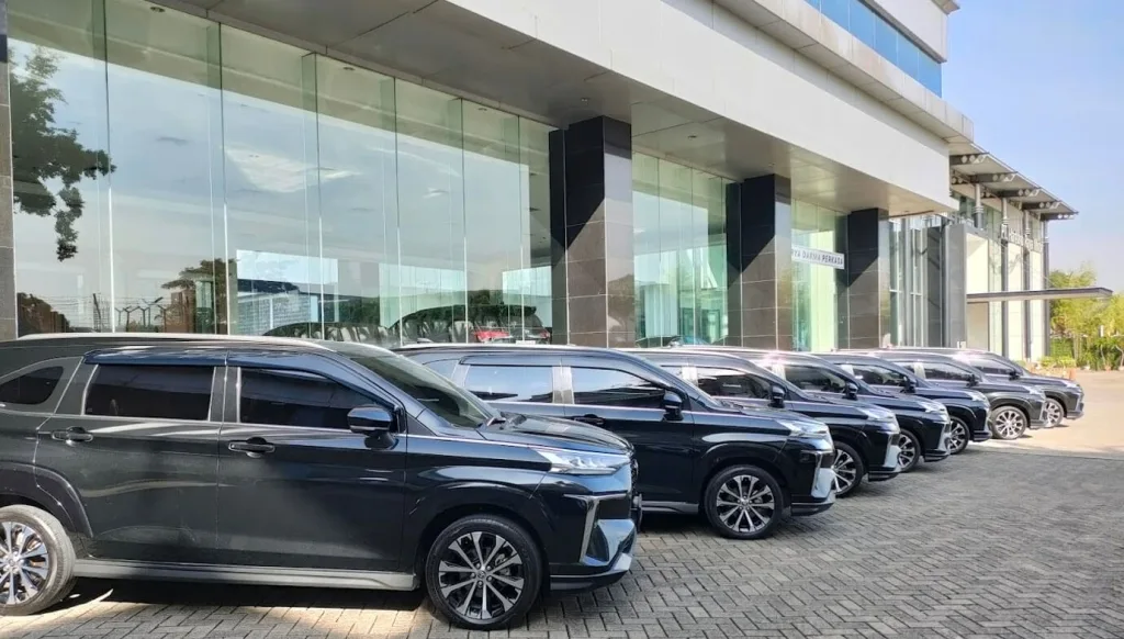 mobil hartono rent car