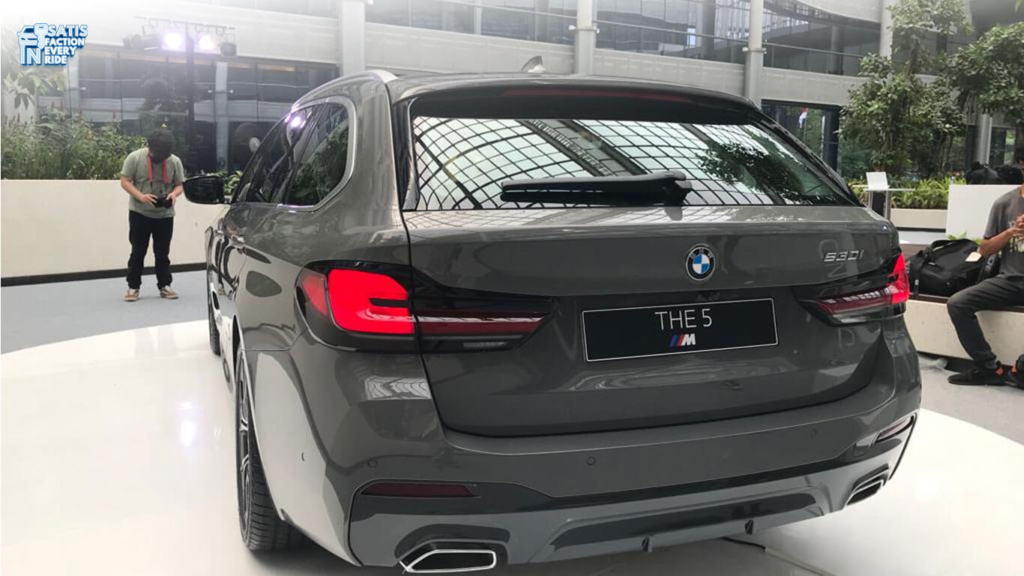 mobil mewah yang bisa disewa di jakarta