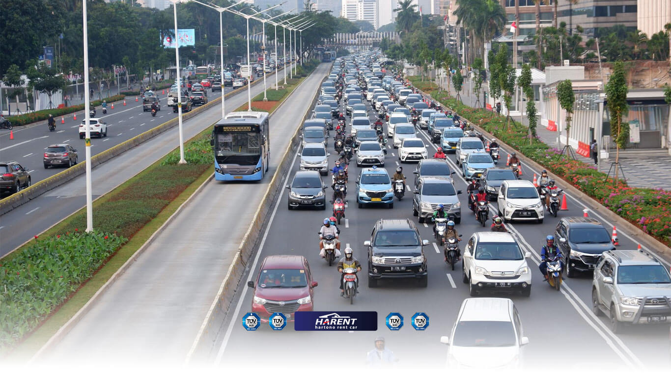 5 Mobil Terbaik untuk Wisata Keliling Jakarta dan Sekitarnya, Pilih yang Mana? 1 mobil terbaik untuk wisata keliling jakarta