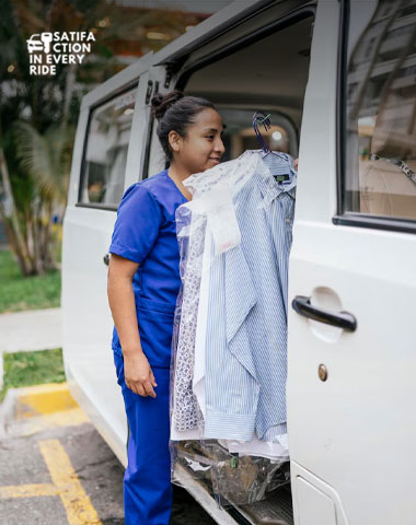 sewa mobil blind van