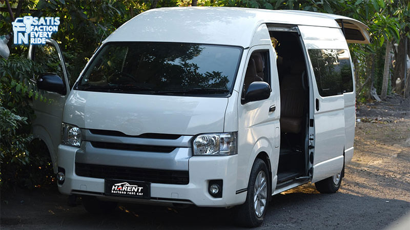perbandingan hiace
