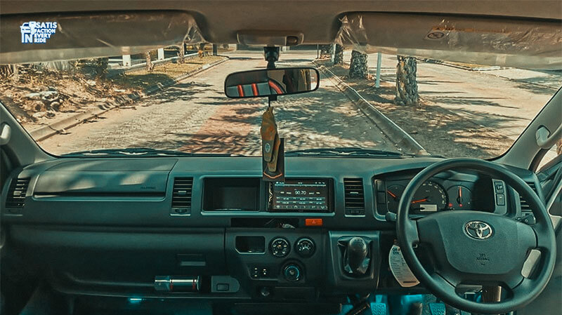 fasilitas dan kenyamanan di toyota HiAce