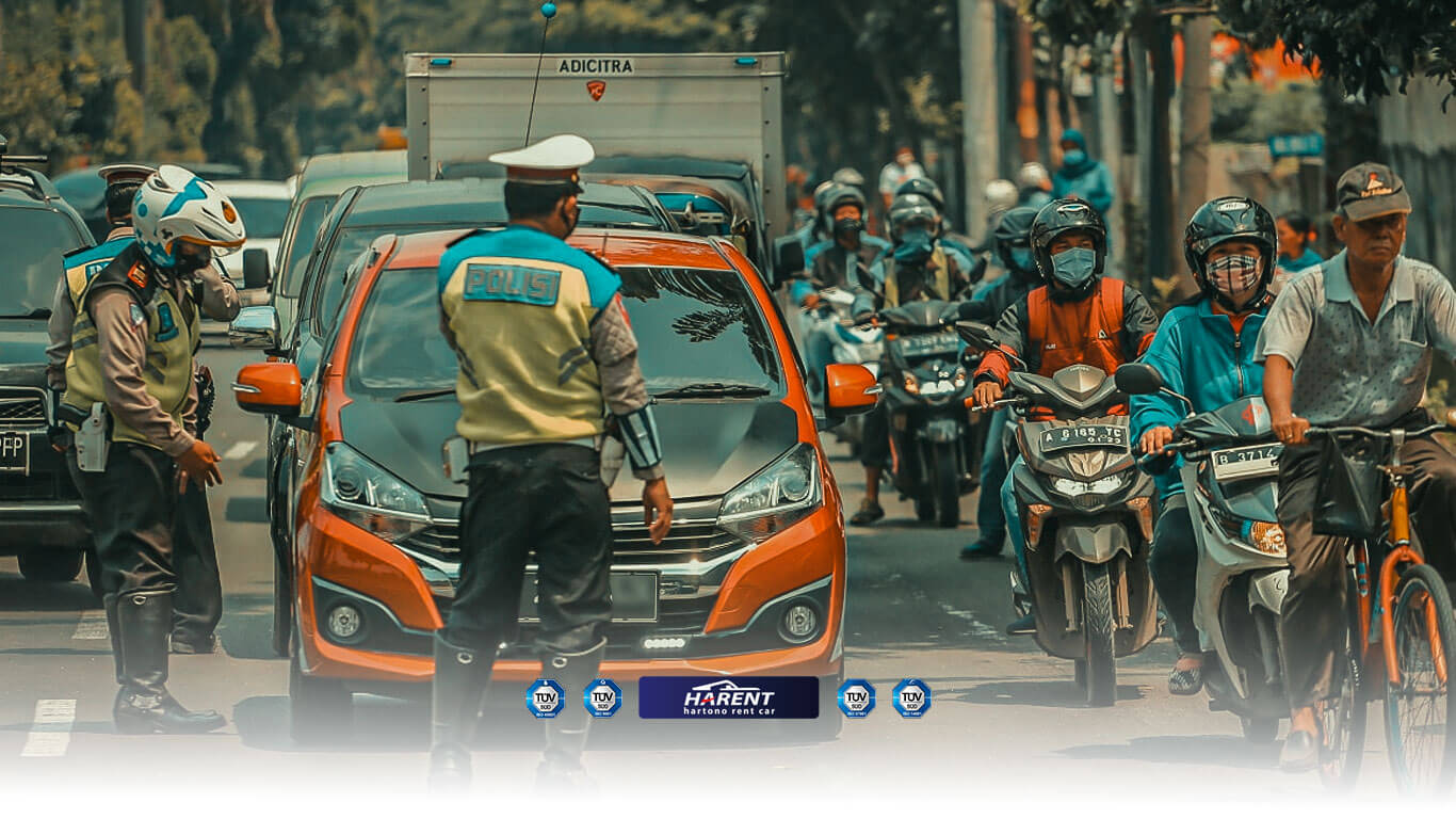 Mobil warna merah sering ditilang