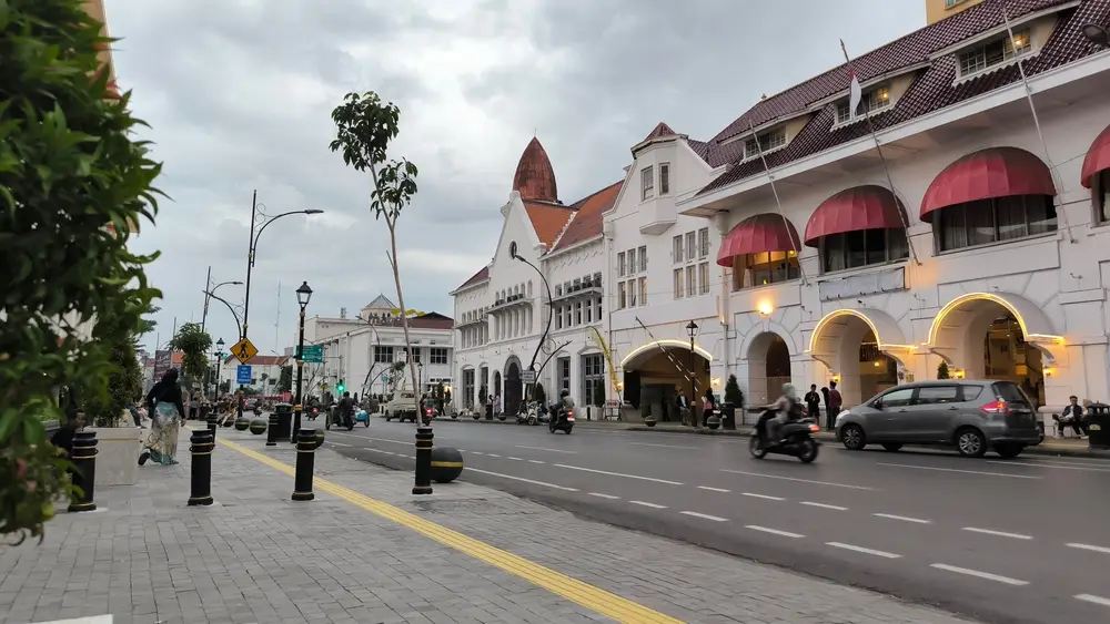 Kawasan Kota Lama & Jembatan Merah Surabaya