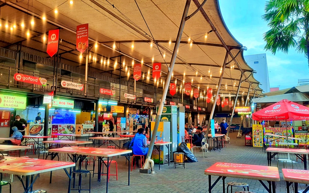 Wajib Masuk List! 7 Rekomendasi Wisata Bandung untuk Liburan 3 Hari 2 Malam 15 Sudirman Street Day & Night Market | wisata Bandung 3 hari 2 malam