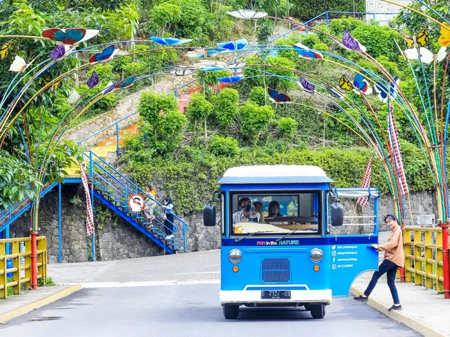 Wajib Masuk List! 7 Rekomendasi Wisata Bandung untuk Liburan 3 Hari 2 Malam 10 Dago Dreampark | wisata Bandung 3 hari 2 malam