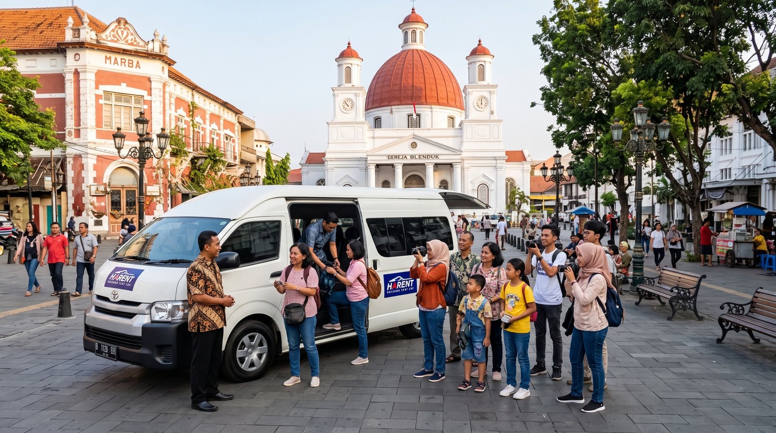 Viral di 2026: 5 Destinasi Semarang Ini Diam-Diam Jadi Incaran Rombongan Luar Kota! 1 Rombongan wisatawan berkunjung ke destinasi Semarang terhits menggunakan layanan sewa mobil harent