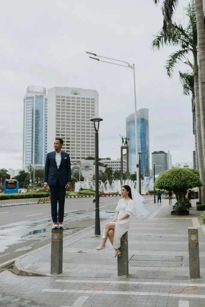6 Rekomendasi Spot Prewedding Jakarta Tema Taman dan Bunga Estetik 5 pre-wedding thamrin kemang raya bundaran HI