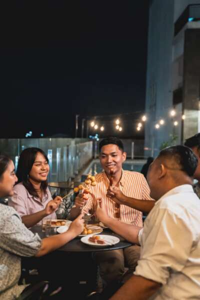 Hangout Bareng Bestie Bebas Drama, Ini Tipsnya! - Harent 3 image 41