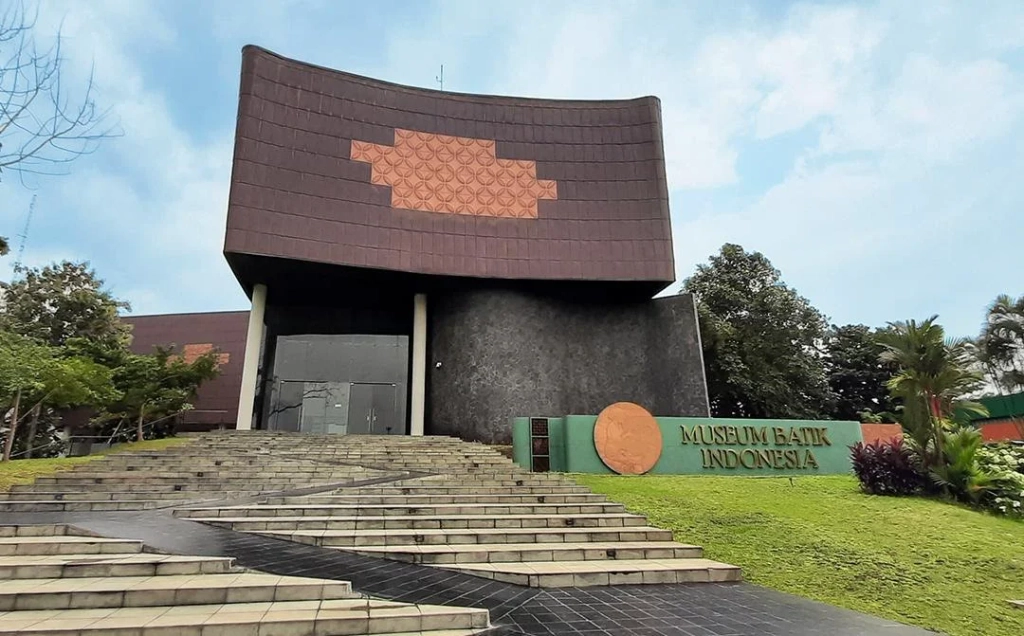 Selamat Hari Batik Nasional! Ini 5 Destinasi Wisata Batik di Pekalongan 4 museum batik indonesia